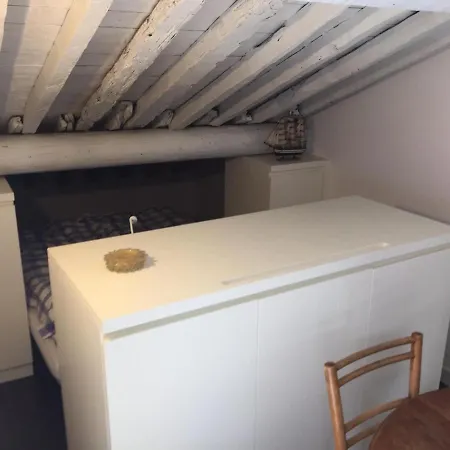 Semesterbostad La Trabacca, Attico Nel Pieno Centro Di