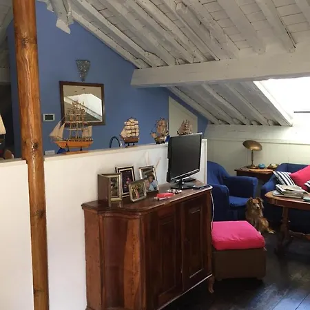 La Trabacca, Attico Nel Pieno Centro Di * לבנטו